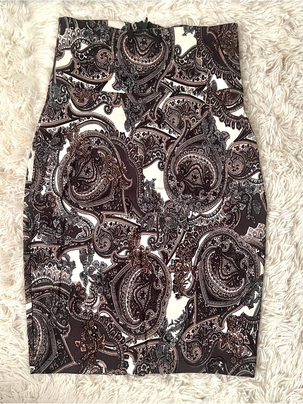 Monita de Seda Paisley-Printed Pencil Skirt in Cream, Black, Brown